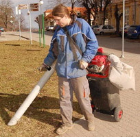 Vysavače exkrementů a drobného odpadu