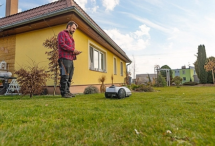 Novinky o robotických sekačkách