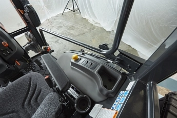 Traktor-Kioti-CK4030CH4.jpg
